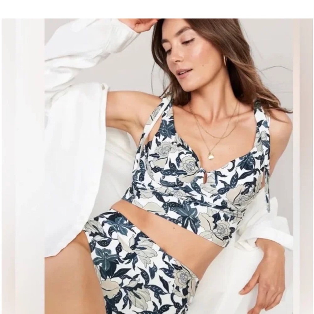 NWT SzM Floral Print Women's underwire bow tie/ high waisted ruched swimsuit
